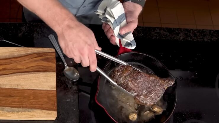 Add the oil to Steak